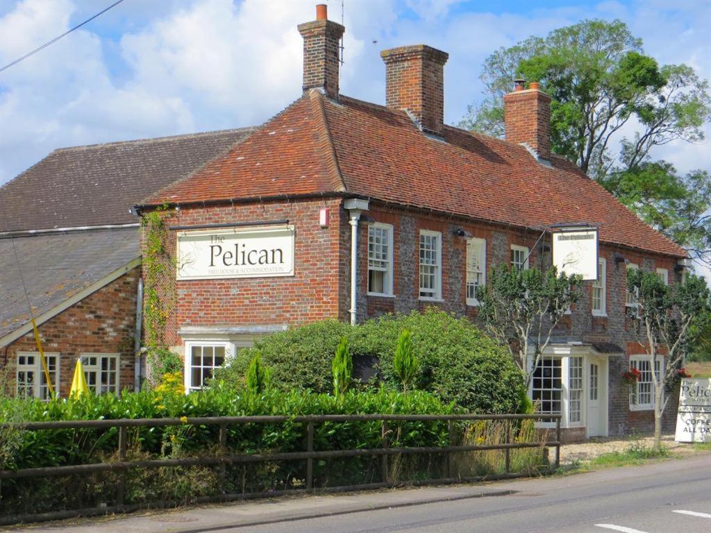 The Pelican Inn Froxfield  Exteriér fotografie